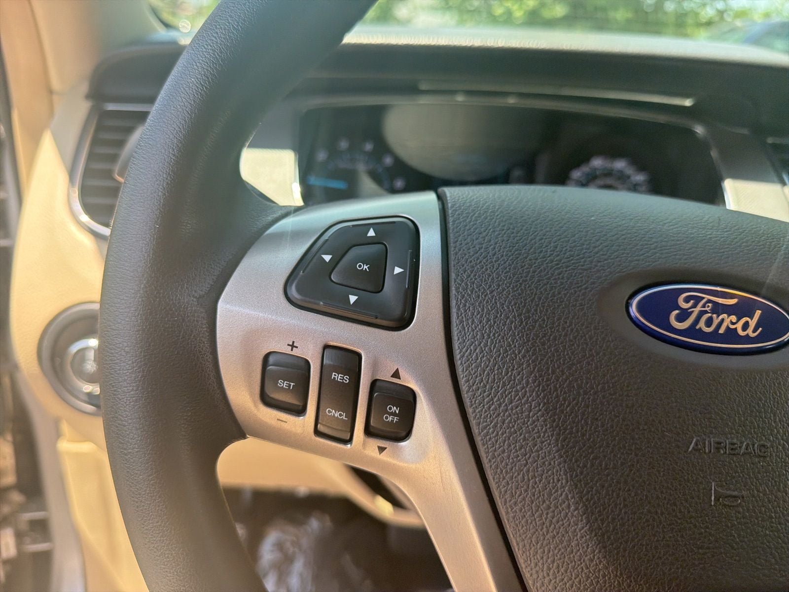 2018 Ford Taurus SE