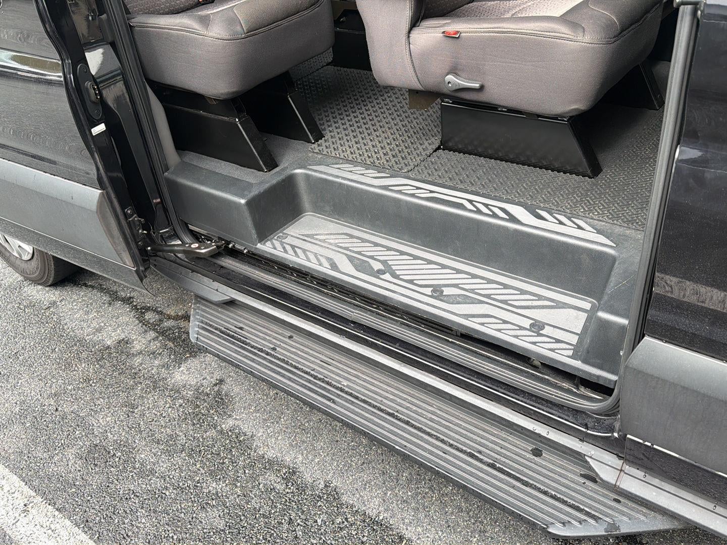 2023 Ford Transit 350 XLT