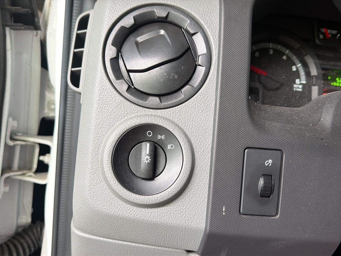 2019 Ford Econoline 350 Cutaway E-350 SRW 138 WB