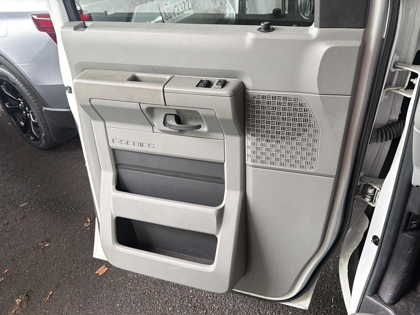2019 Ford Econoline 350 Cutaway E-350 SRW 138 WB