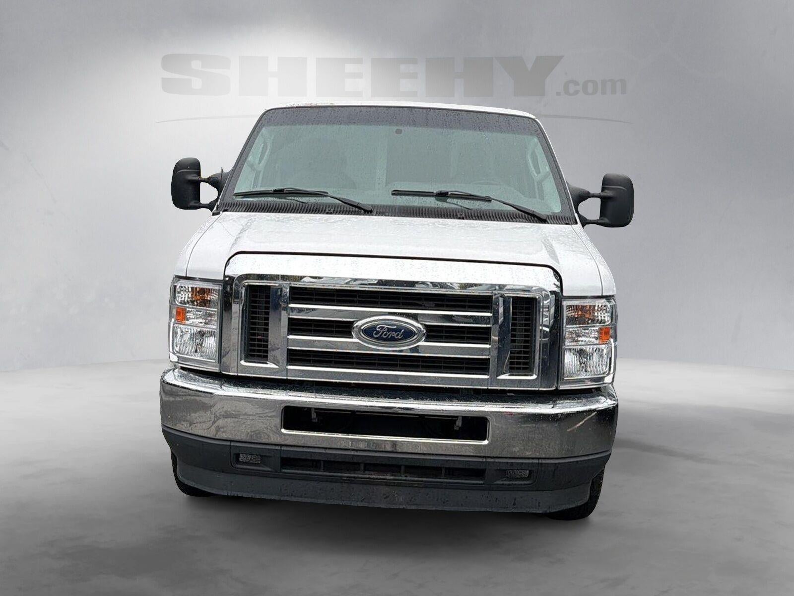 2022 Ford Econoline 450 Cutaway Base DRW