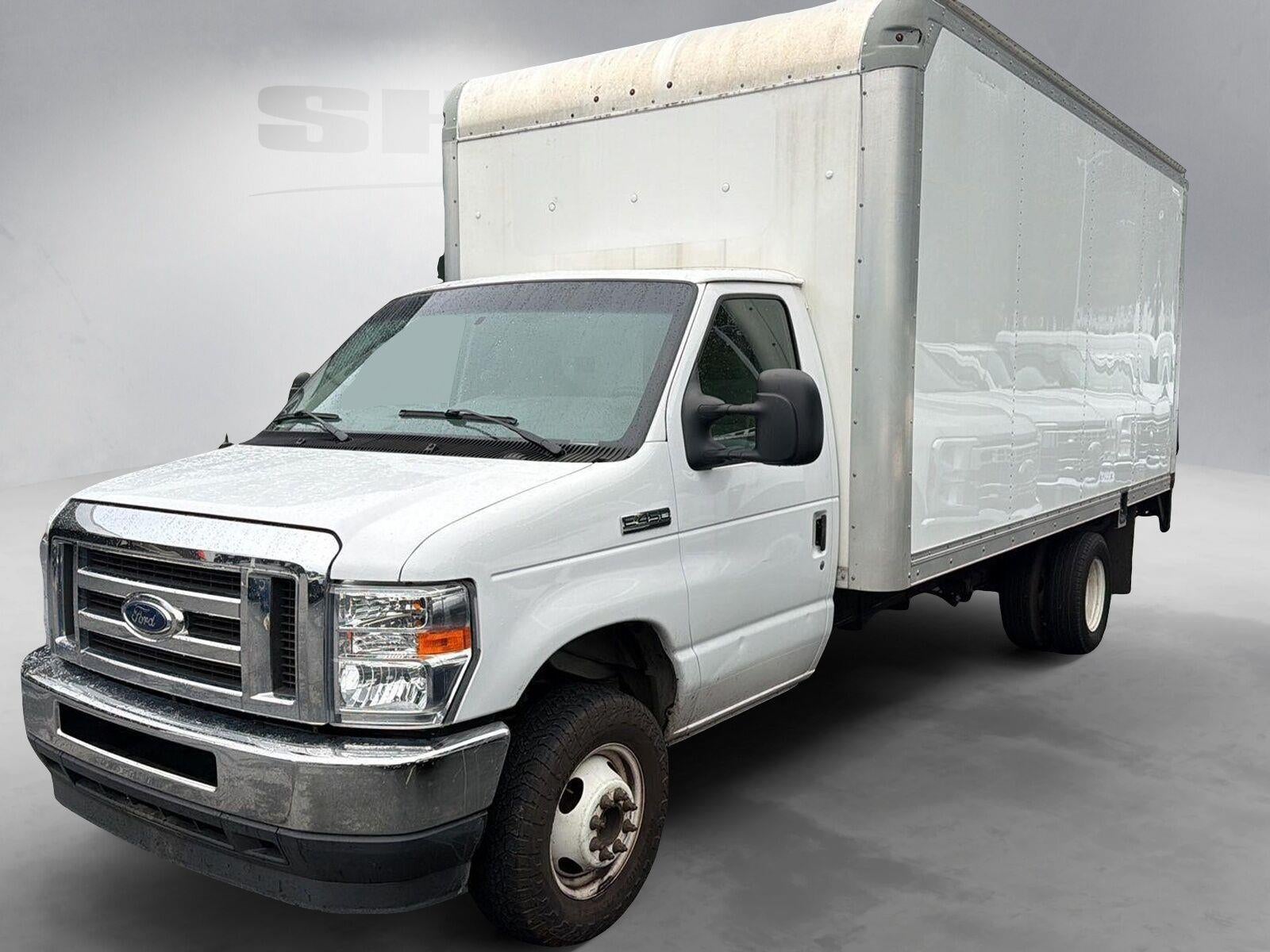 2022 Ford Econoline 450 Cutaway Base DRW