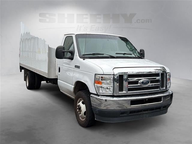 2022 Ford Econoline 450 Cutaway Base DRW