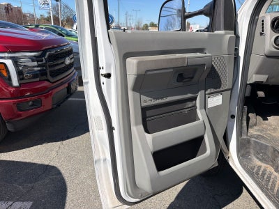 2018 Ford E-450SD Base DRW