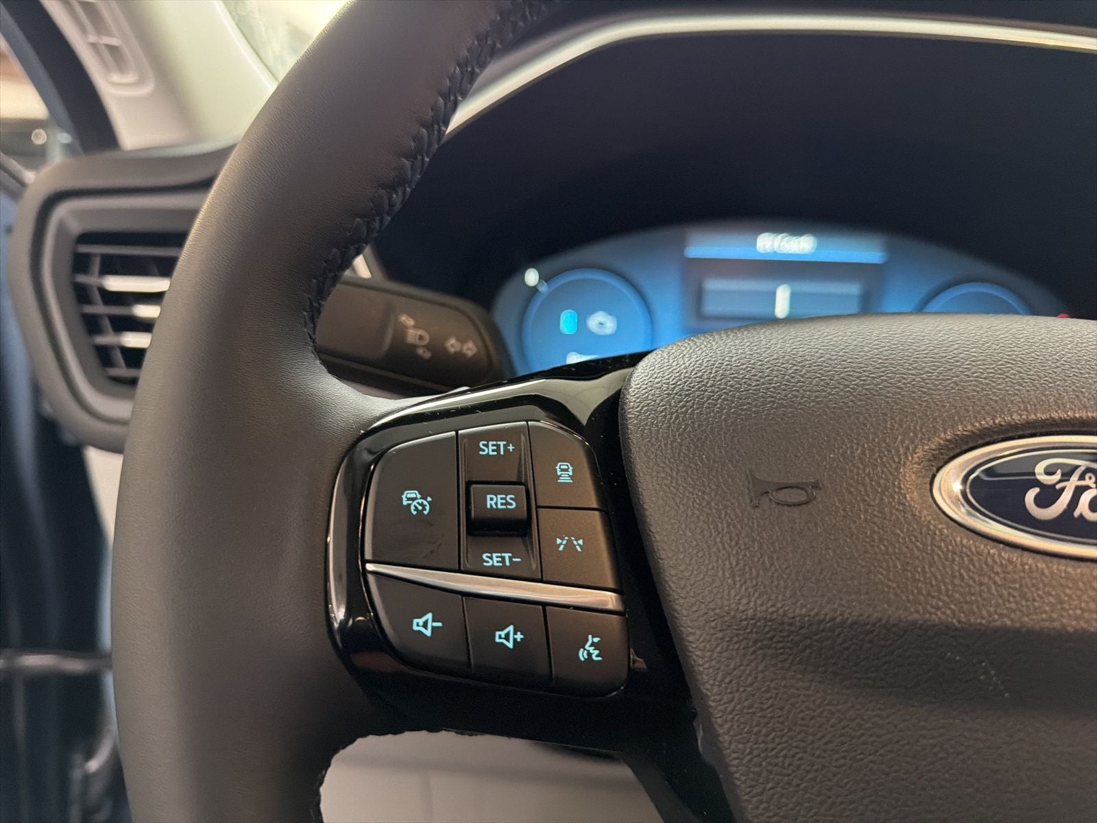 2024 Ford Escape Plug-In Hybrid Base