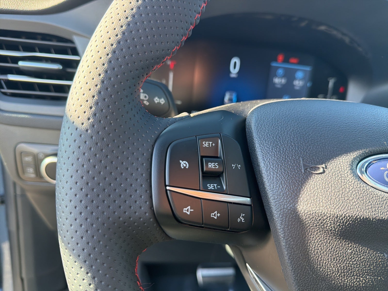 2023 Ford Escape Hybrid ST-Line