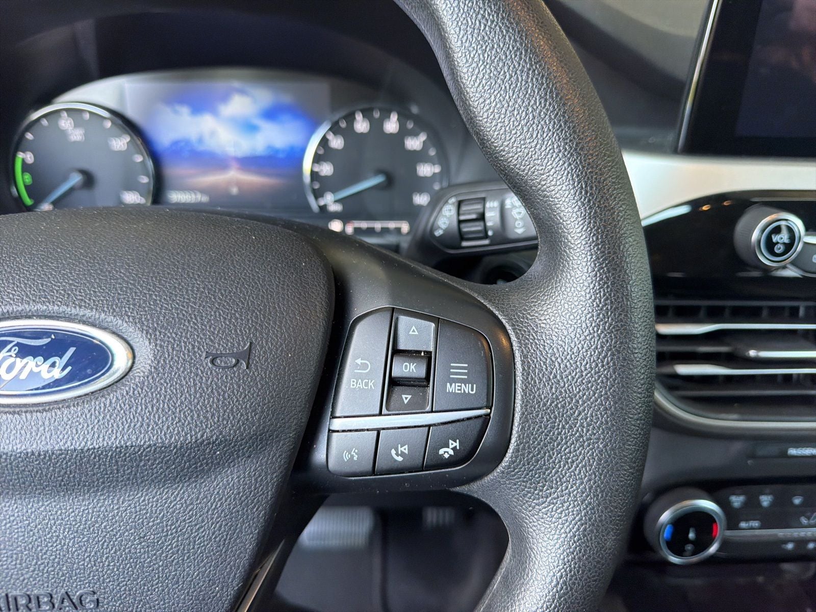 2022 Ford Escape Hybrid SE