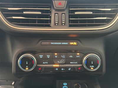 2022 Ford Escape Hybrid SE