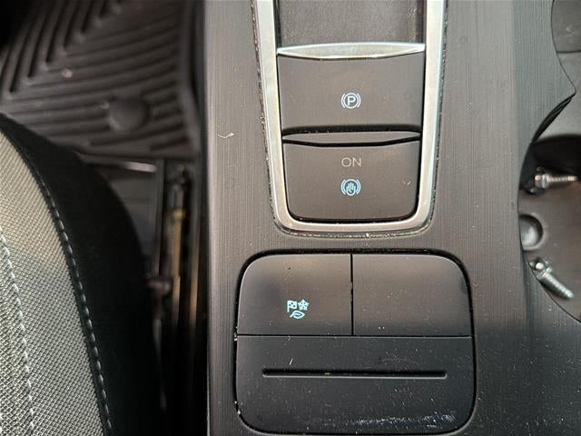 2022 Ford Escape Hybrid SE