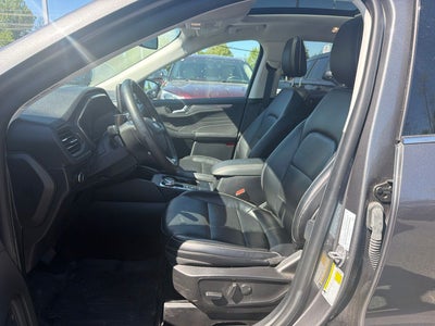 2022 Ford Escape Titanium