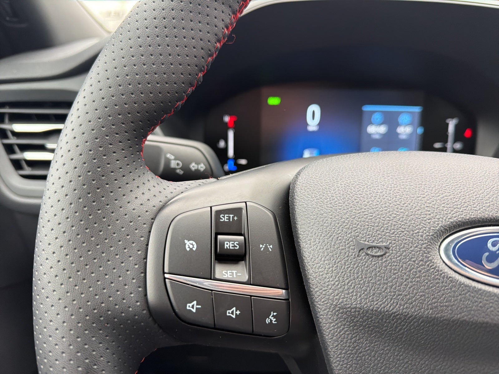 2025 Ford Escape Hybrid ST-Line Select