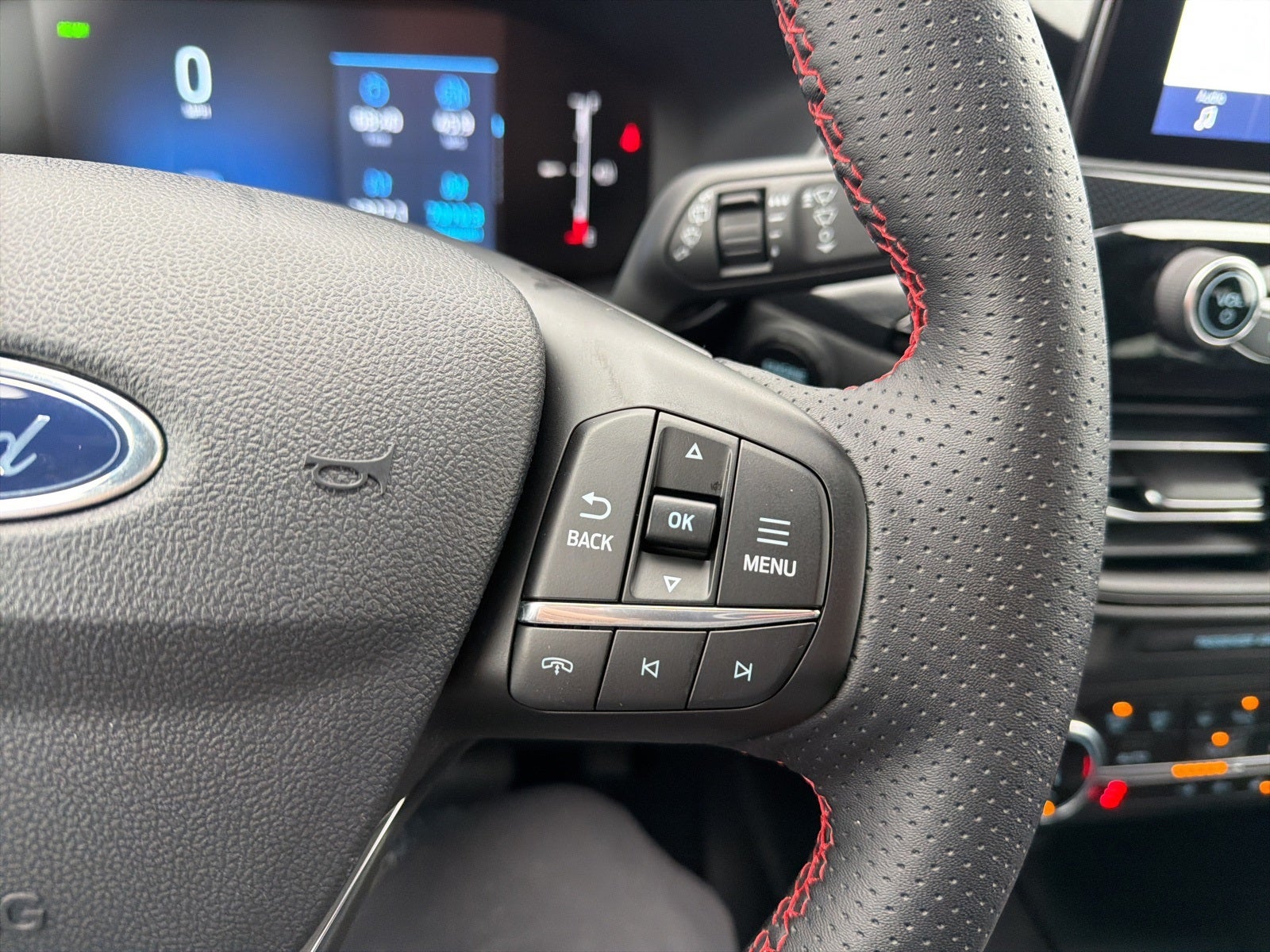 2025 Ford Escape Hybrid ST-Line Select