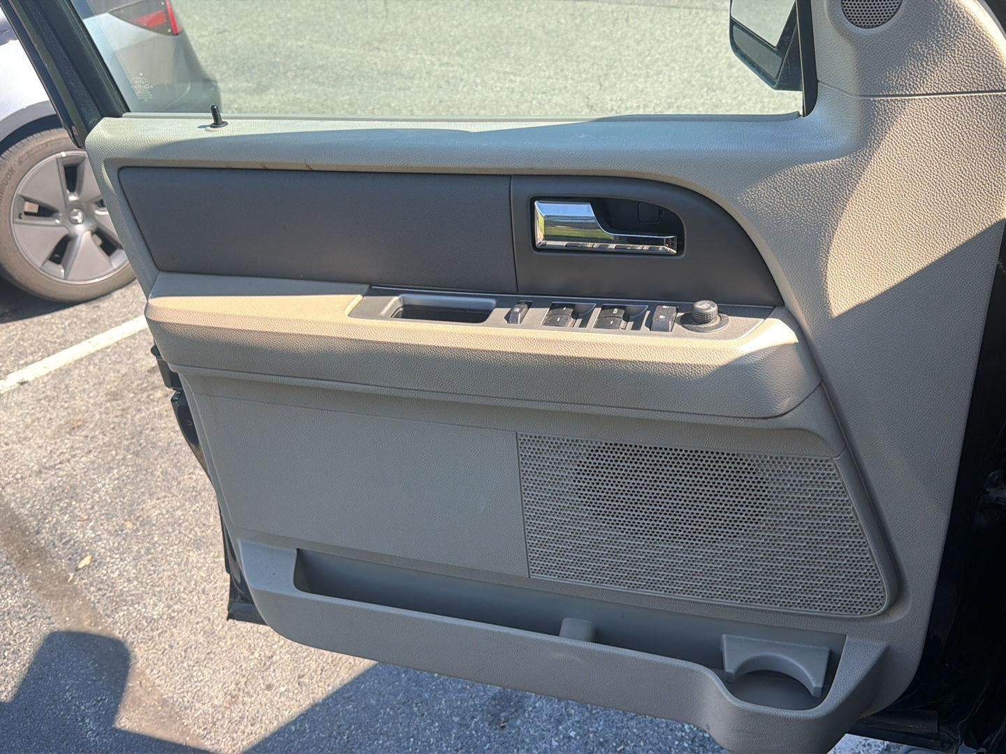 2012 Ford Expedition El XLT