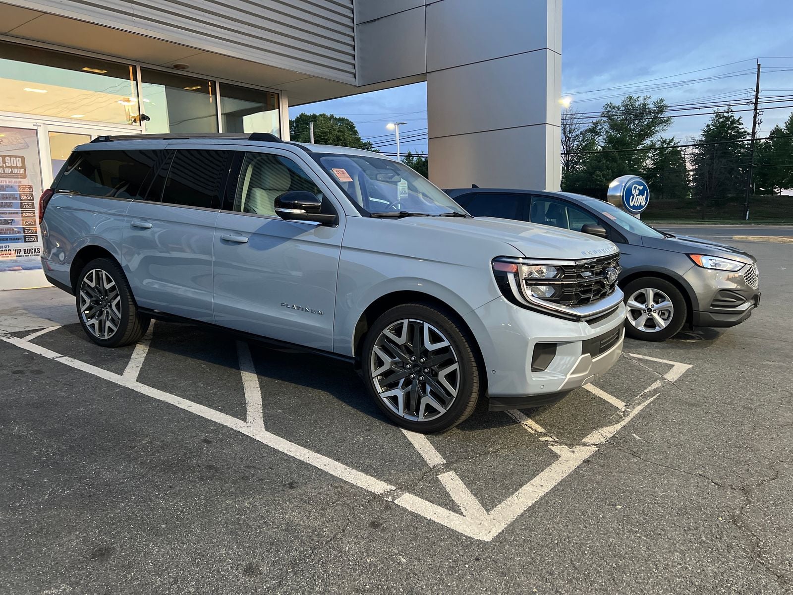 2025 Ford Expedition Max Platinum