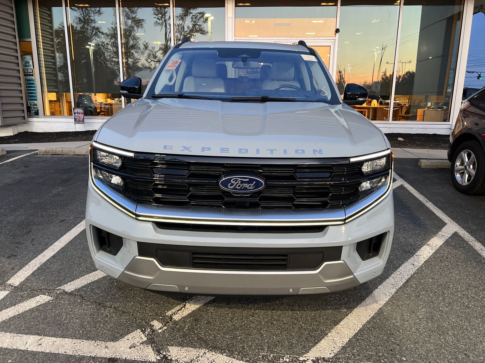 2025 Ford Expedition Max Platinum
