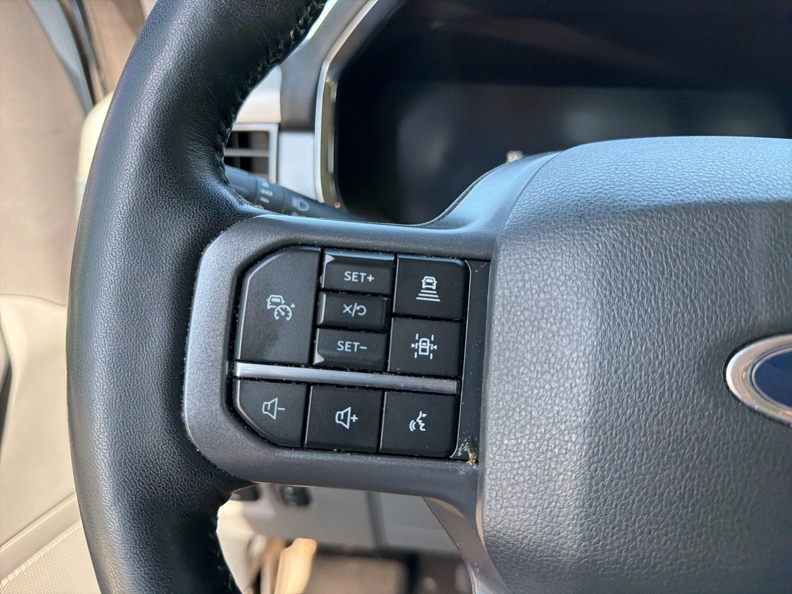 2023 Ford F-150 Lightning XLT