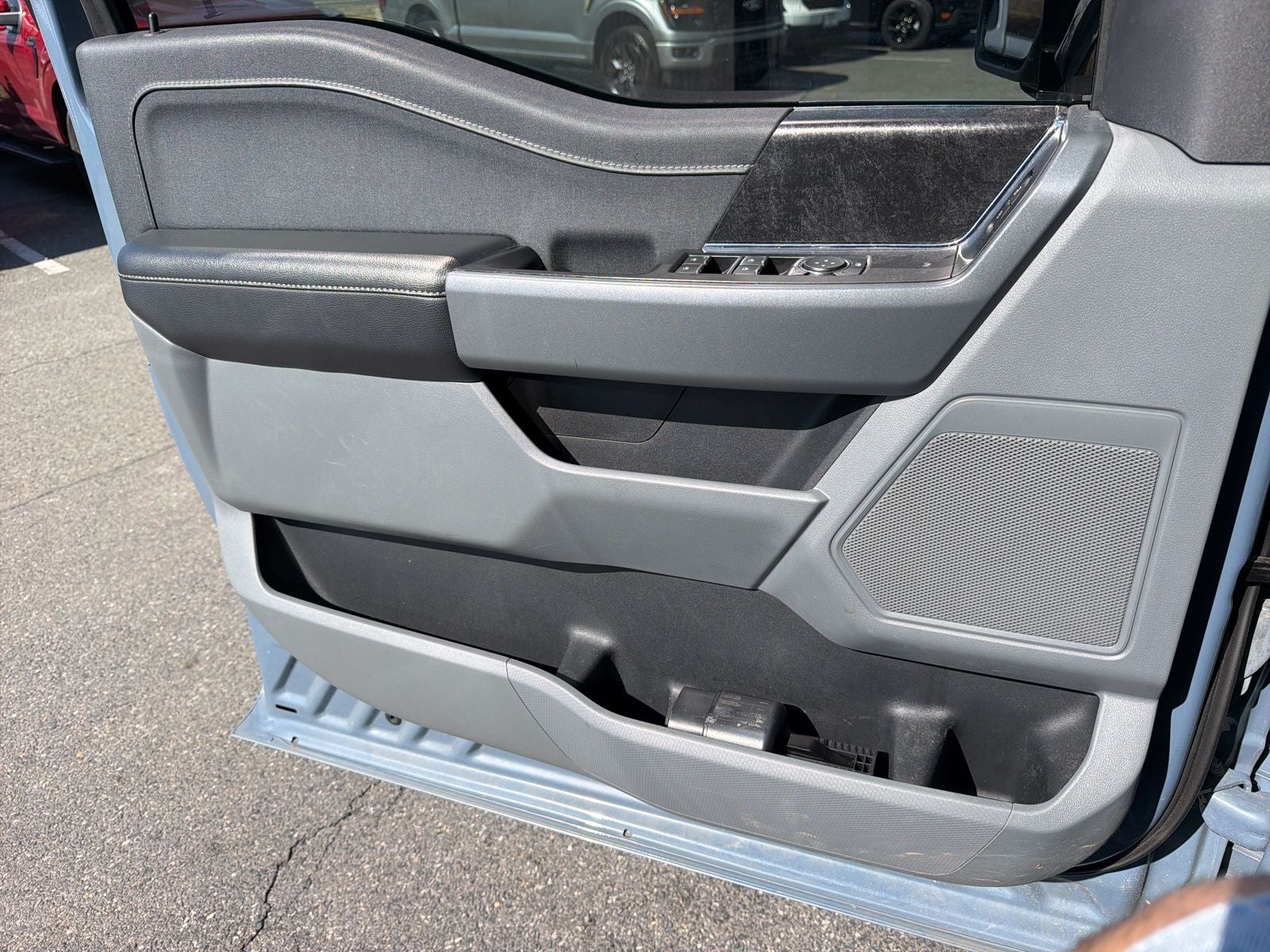 2023 Ford F-150 Lightning XLT