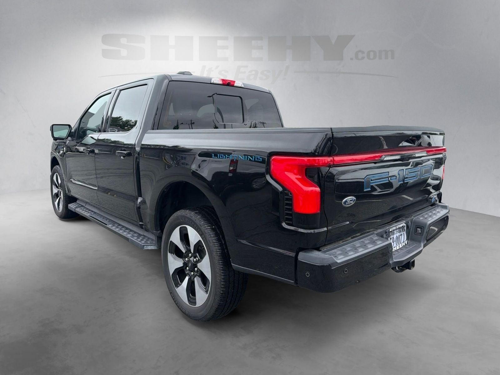 2022 Ford F-150 Lightning Platinum