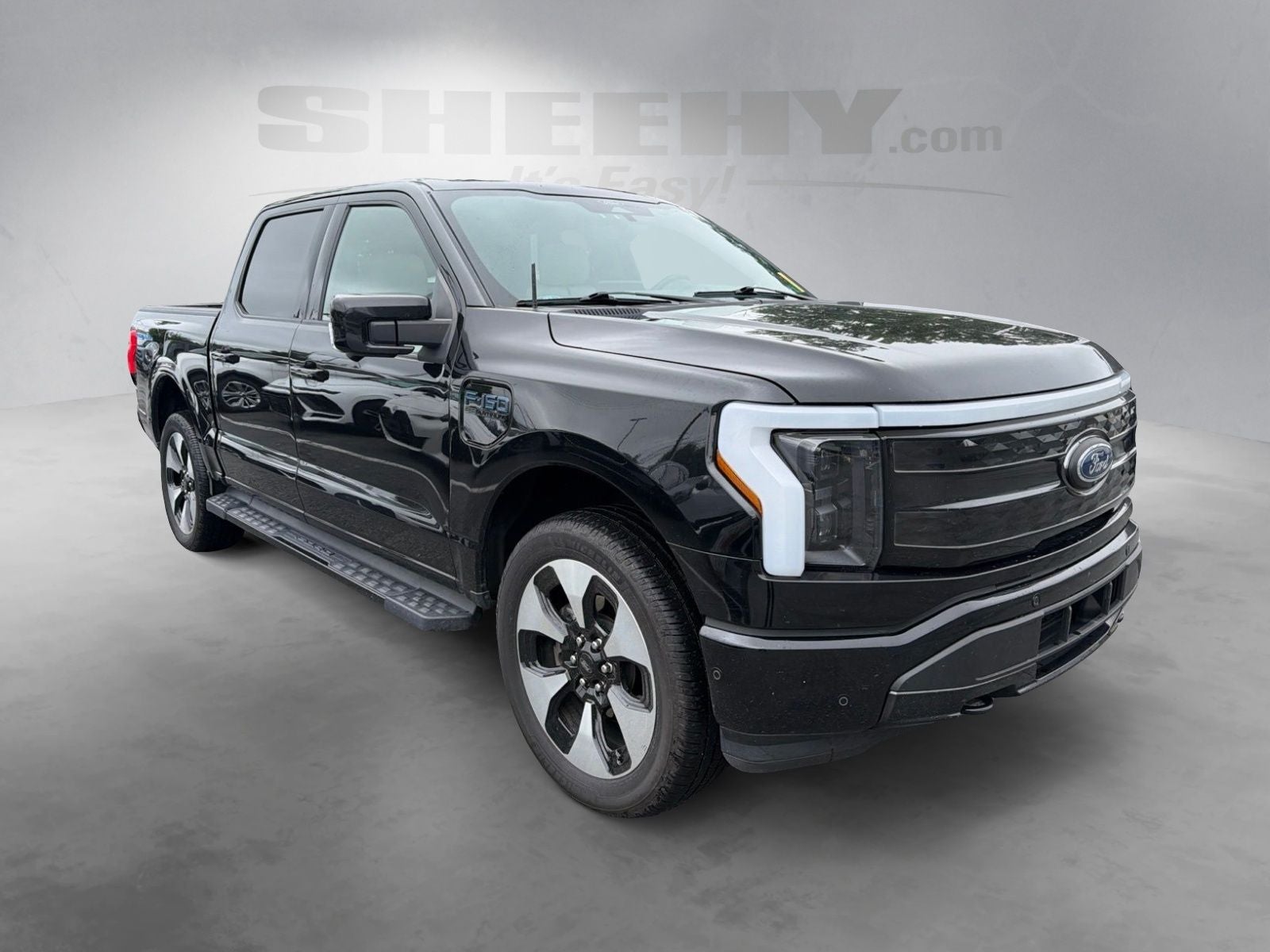 2022 Ford F-150 Lightning Platinum