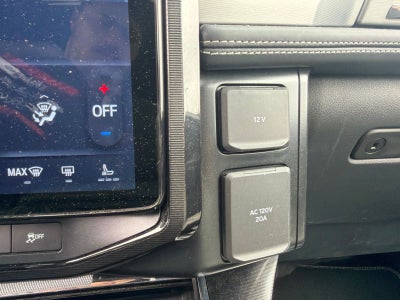 2022 Ford F-150 Lightning Platinum