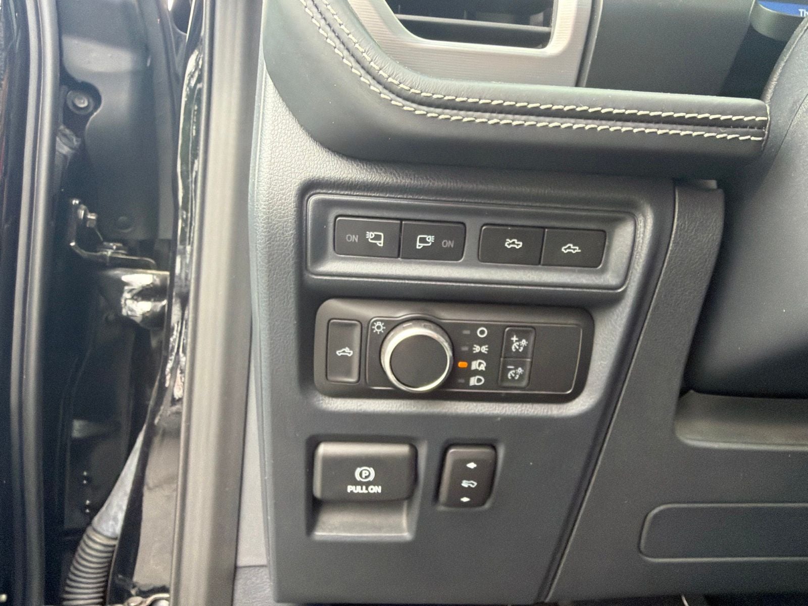 2022 Ford F-150 Lightning Platinum