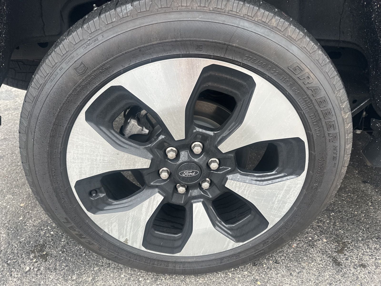 2023 Ford F-150 Lightning Platinum