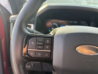 2022 Ford F-150 Lightning Platinum