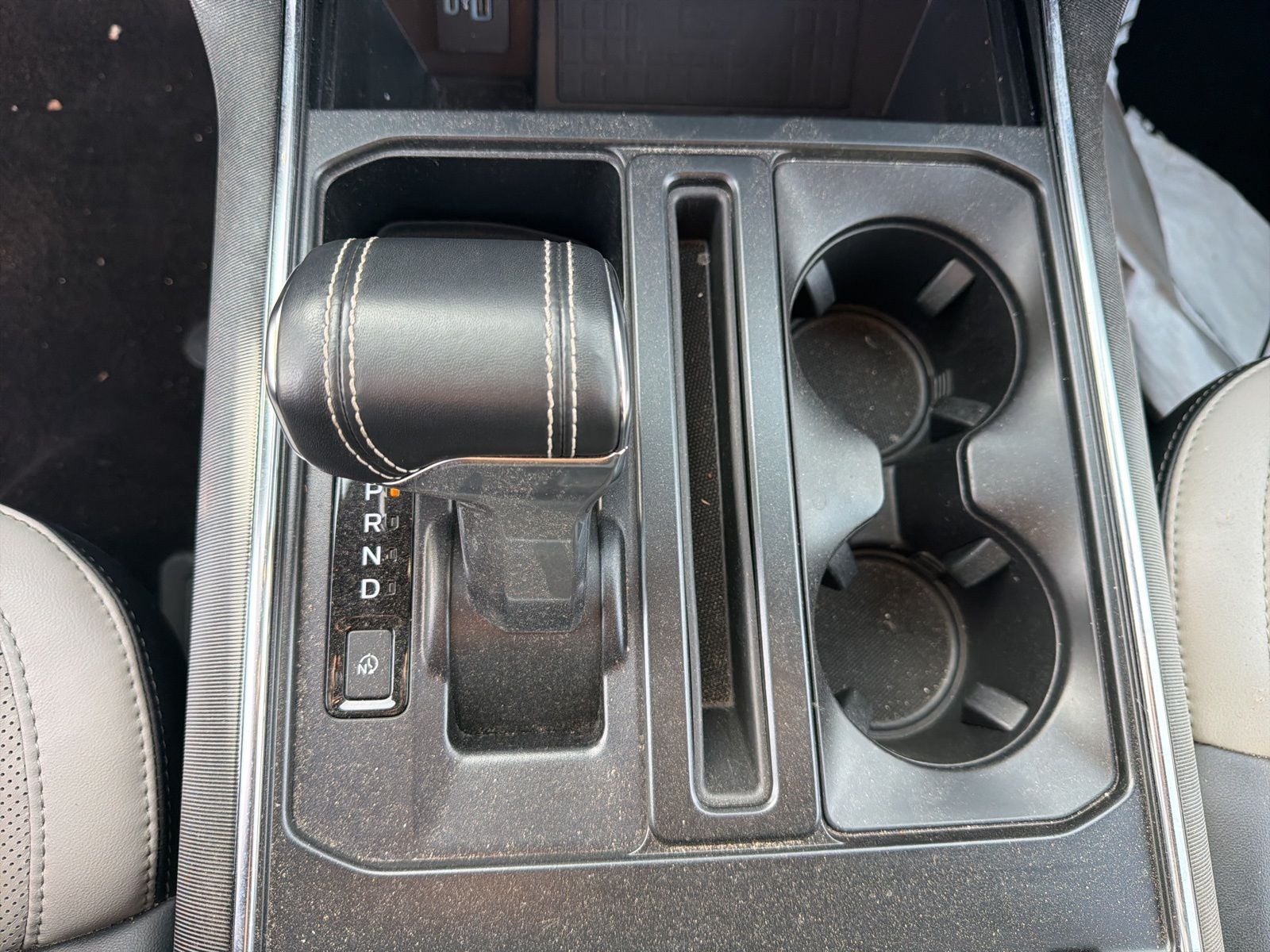 2022 Ford F-150 Lightning Platinum