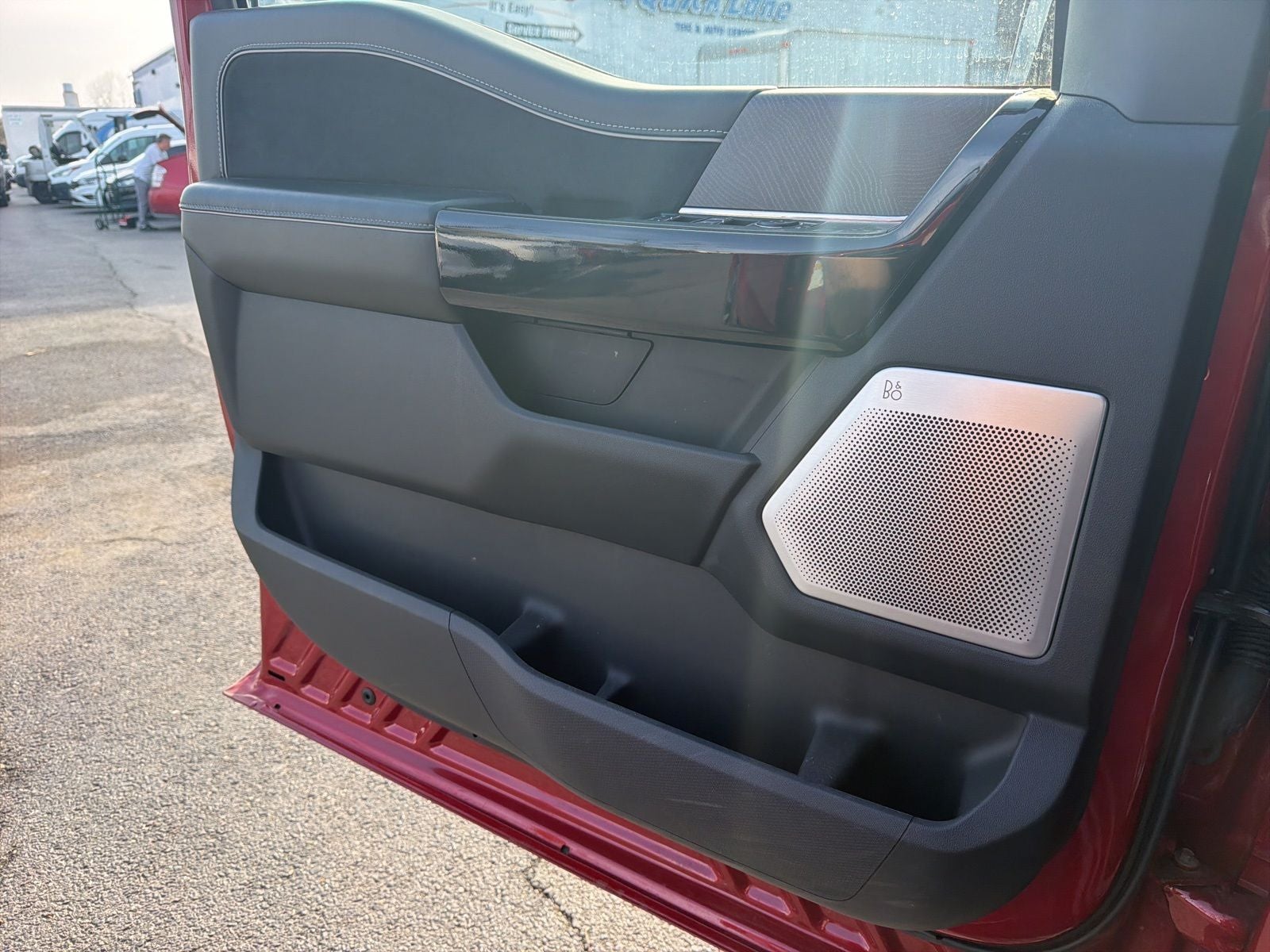 2022 Ford F-150 Lightning Platinum