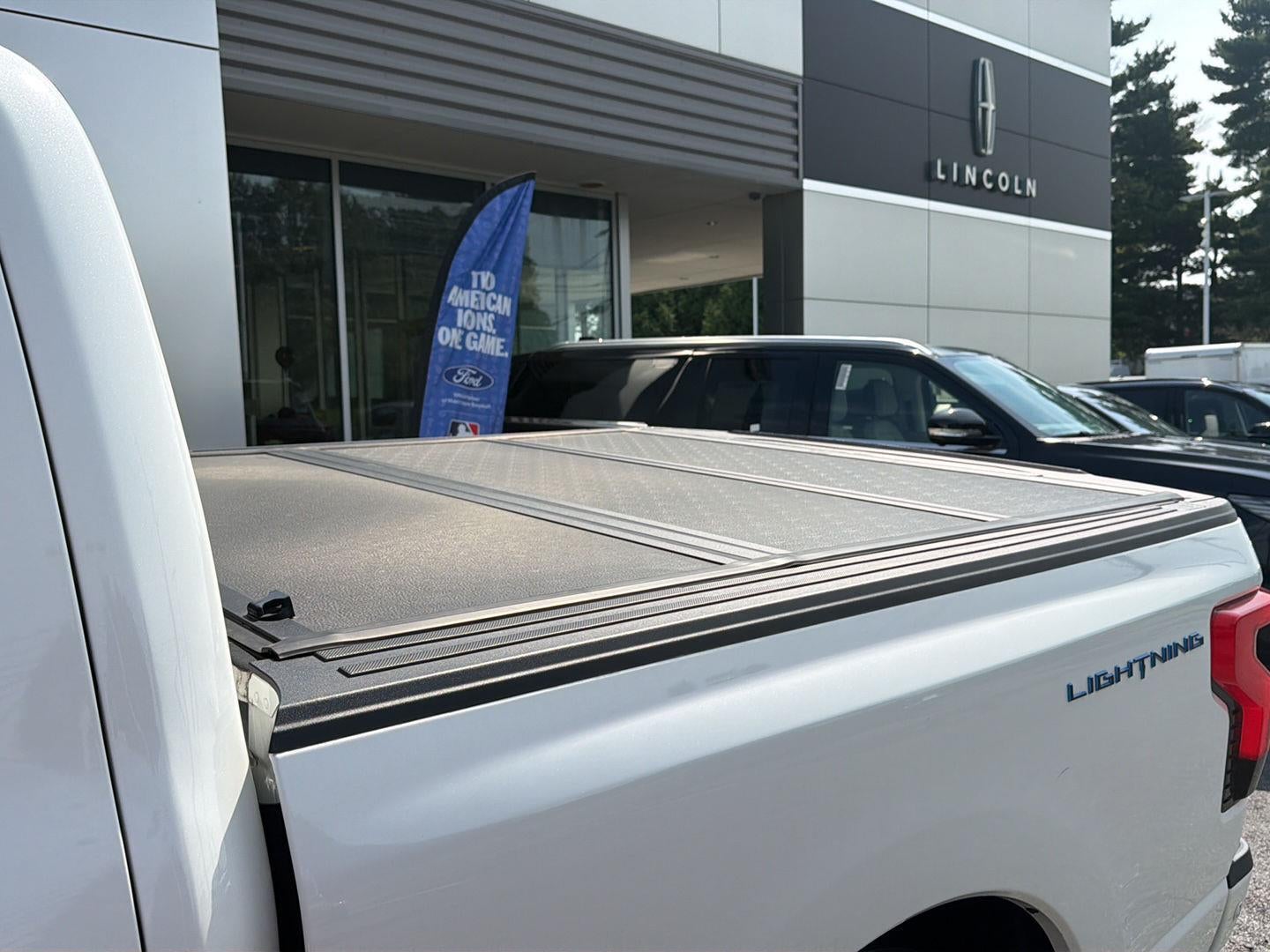 2023 Ford F-150 Lightning LARIAT