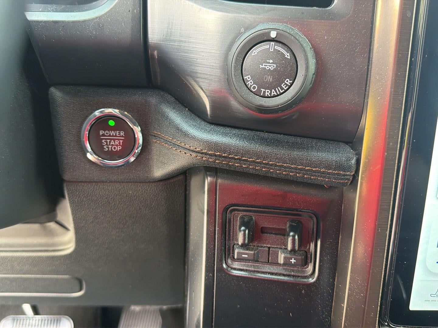 2023 Ford F-150 Lightning LARIAT