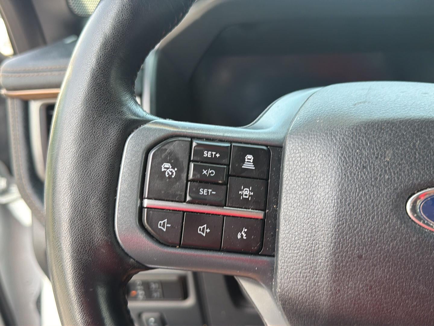 2023 Ford F-150 Lightning LARIAT