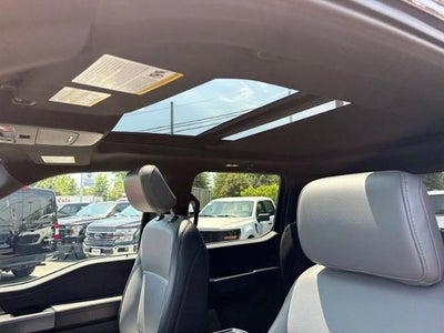 2025 Ford F-150 Lightning Lariat