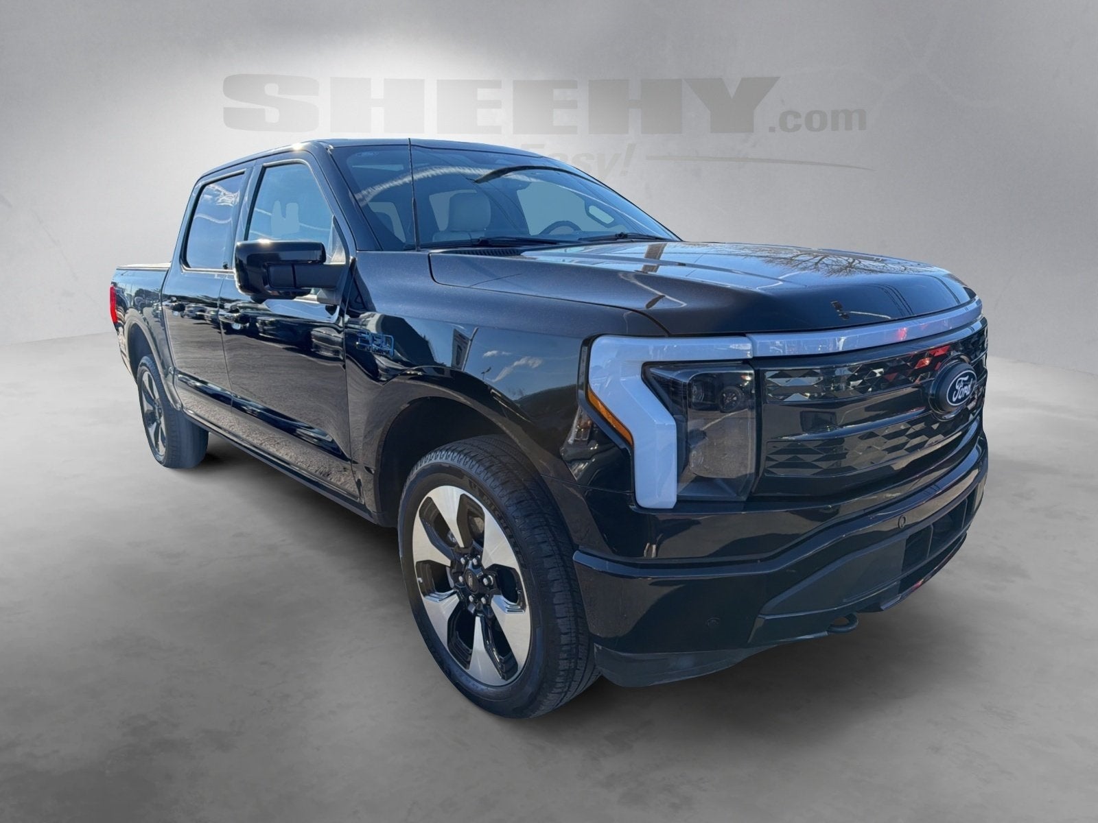 2025 Ford F-150 Lightning Platinum