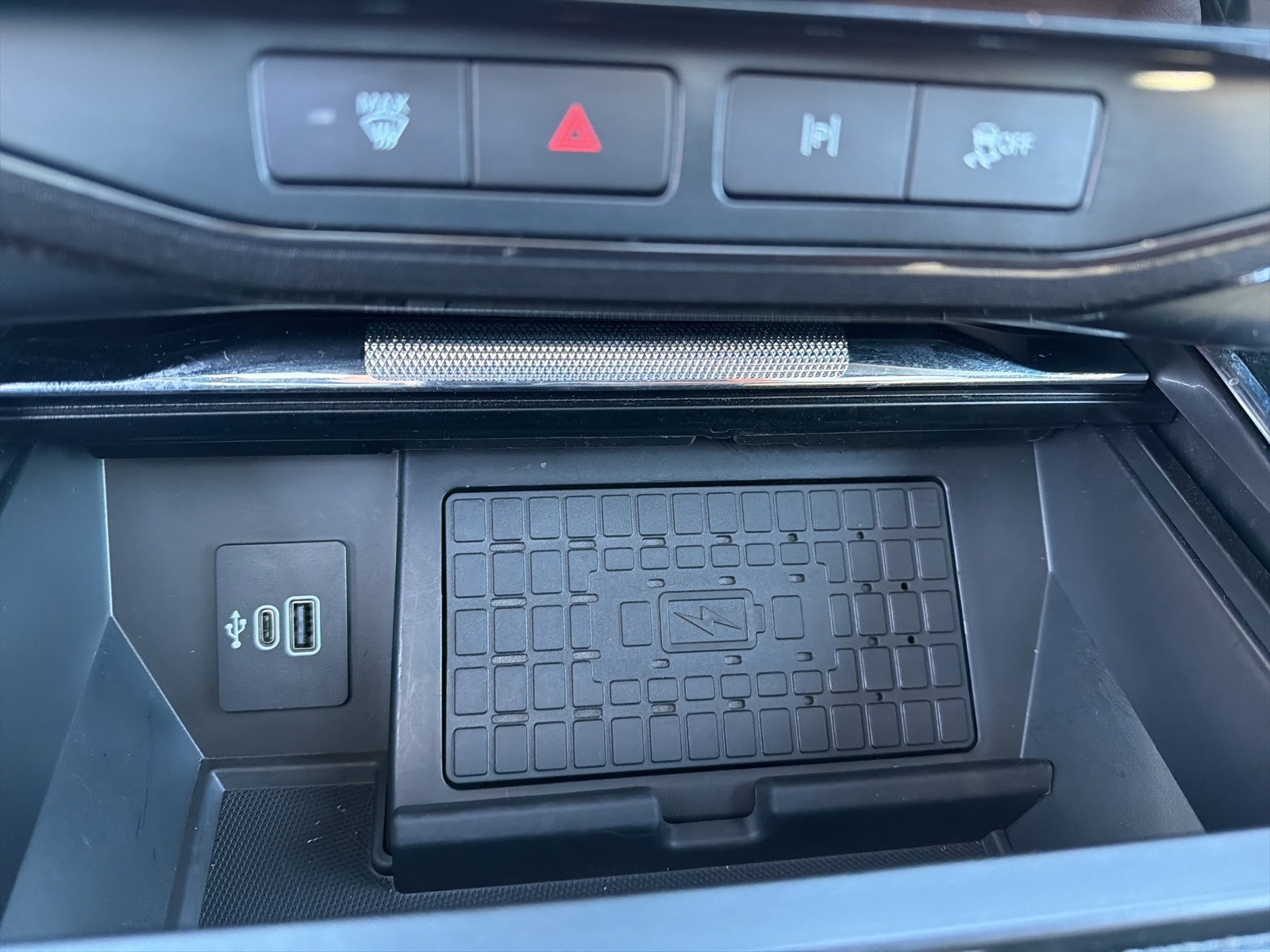 2025 Ford F-150 Lightning Platinum