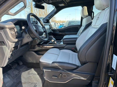 2025 Ford F-150 Lightning Platinum