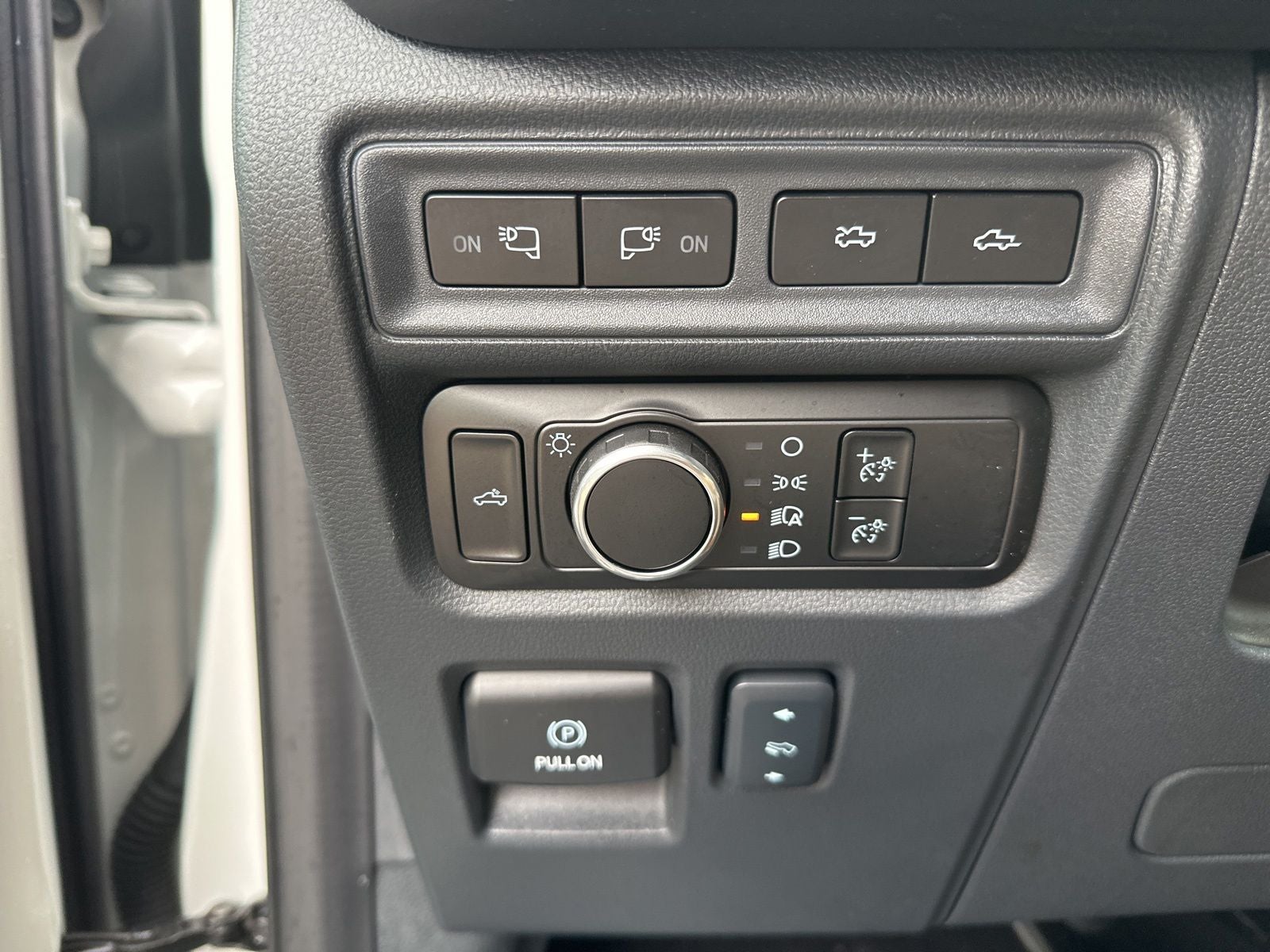 2024 Ford F-150 Lightning Platinum