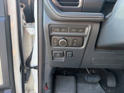 2024 Ford F-150 Lightning Platinum