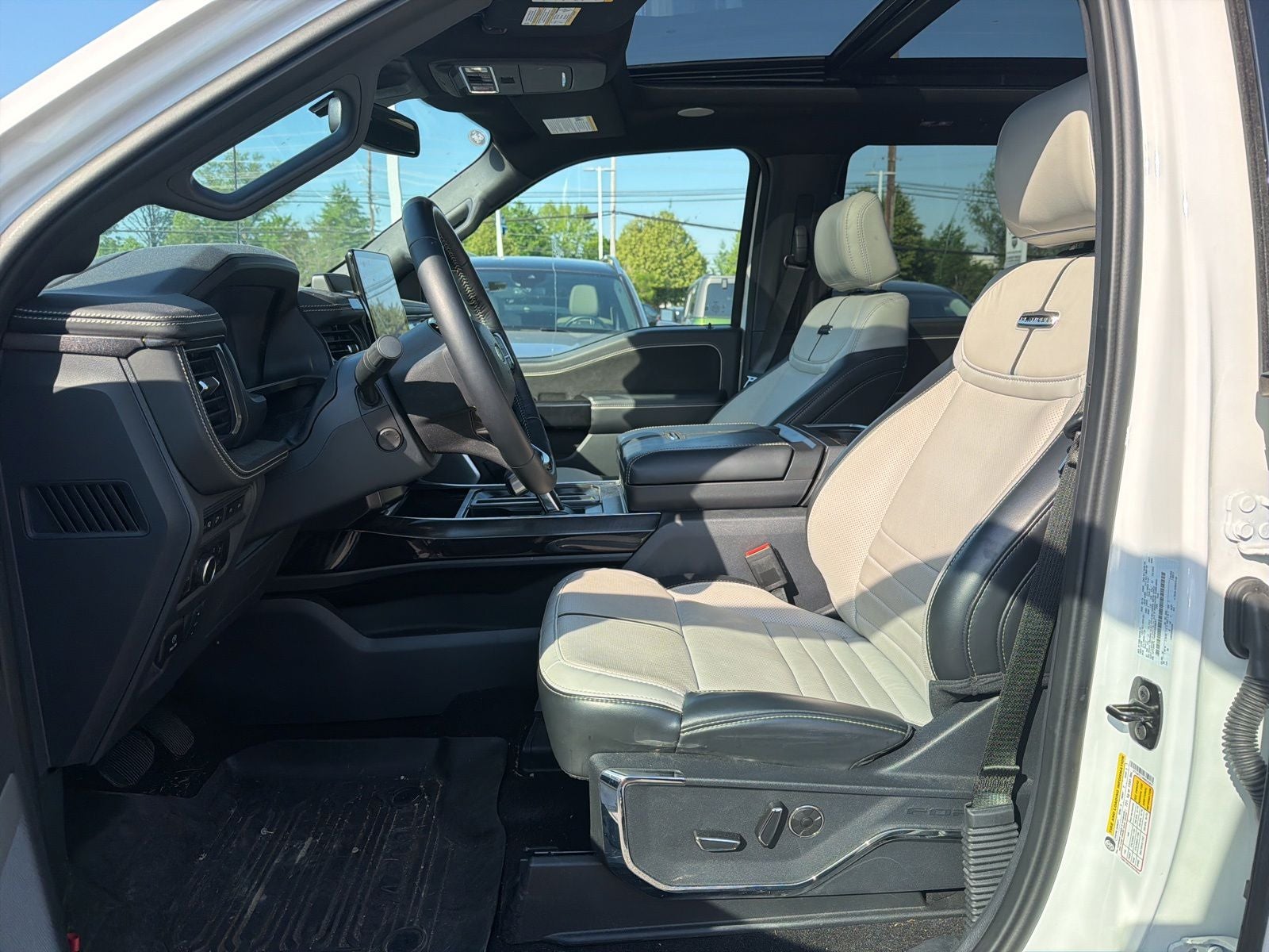 2024 Ford F-150 Lightning Platinum