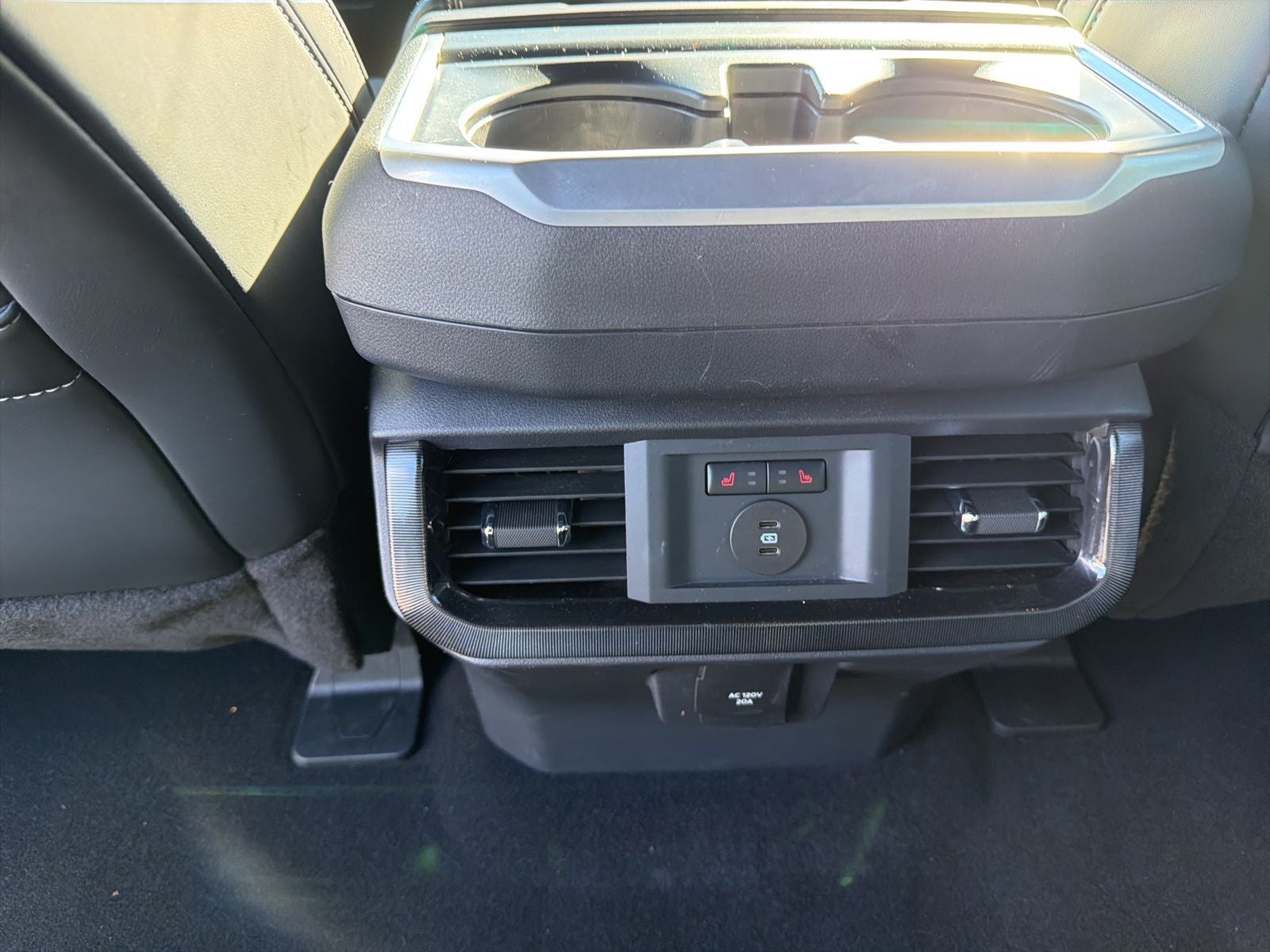 2025 Ford F-150 Lightning Platinum