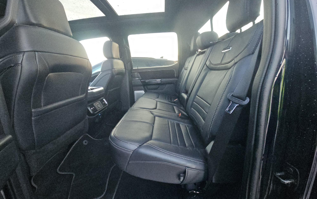 2025 Ford F-150 Lightning Platinum