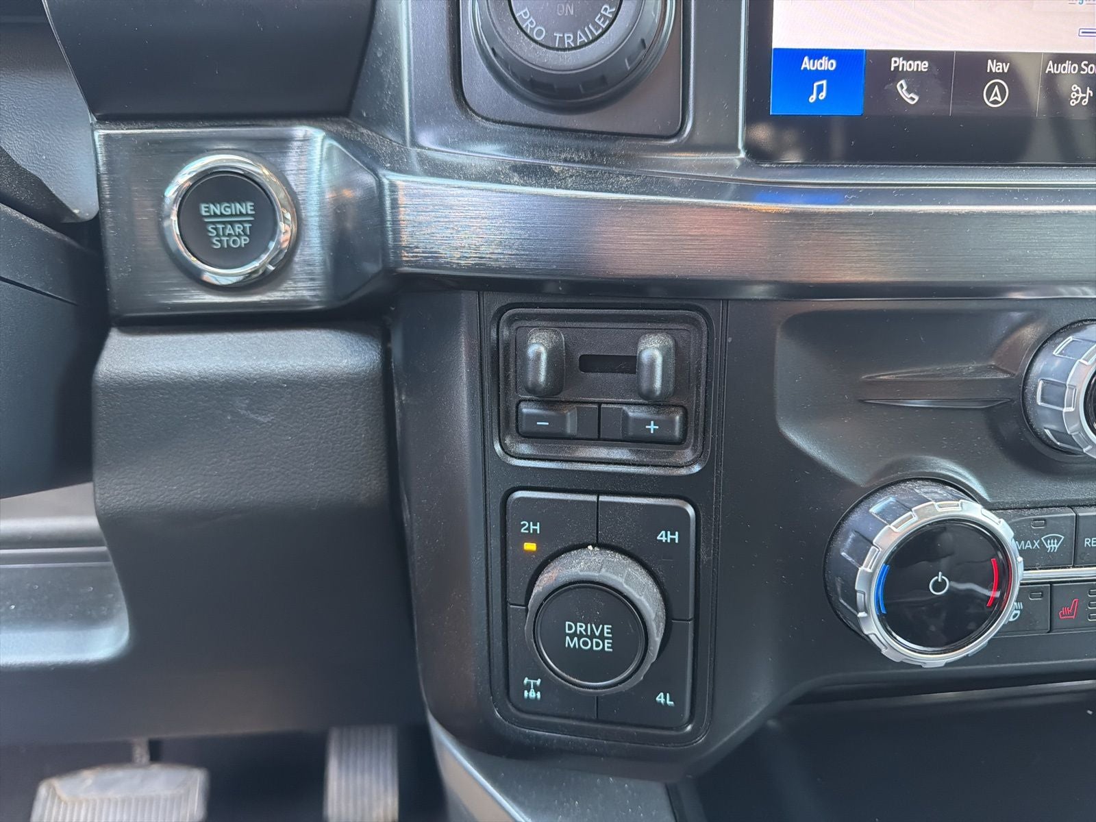 2025 Ford F-350SD Lariat