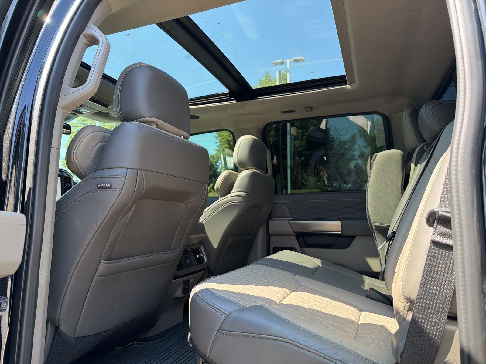 2025 Ford F-350SD Platinum