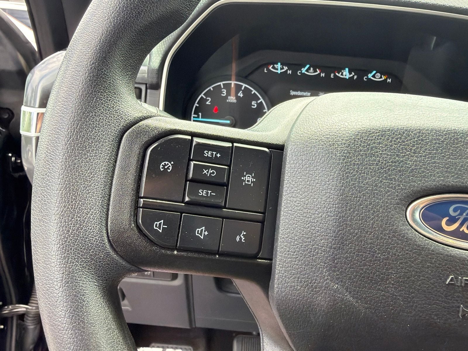 2022 Ford F-150 XL STX