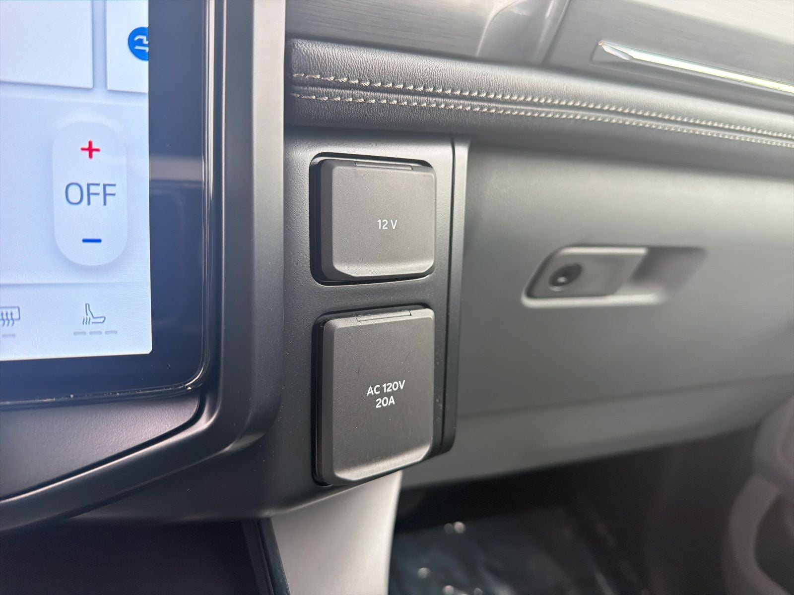 2024 Ford F-150 Lightning Flash