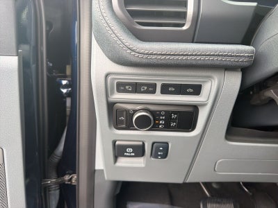 2024 Ford F-150 Lightning Flash