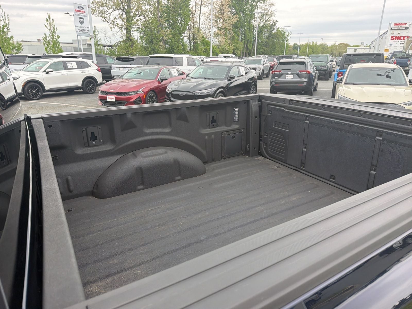 2024 Ford F-150 Lightning Flash