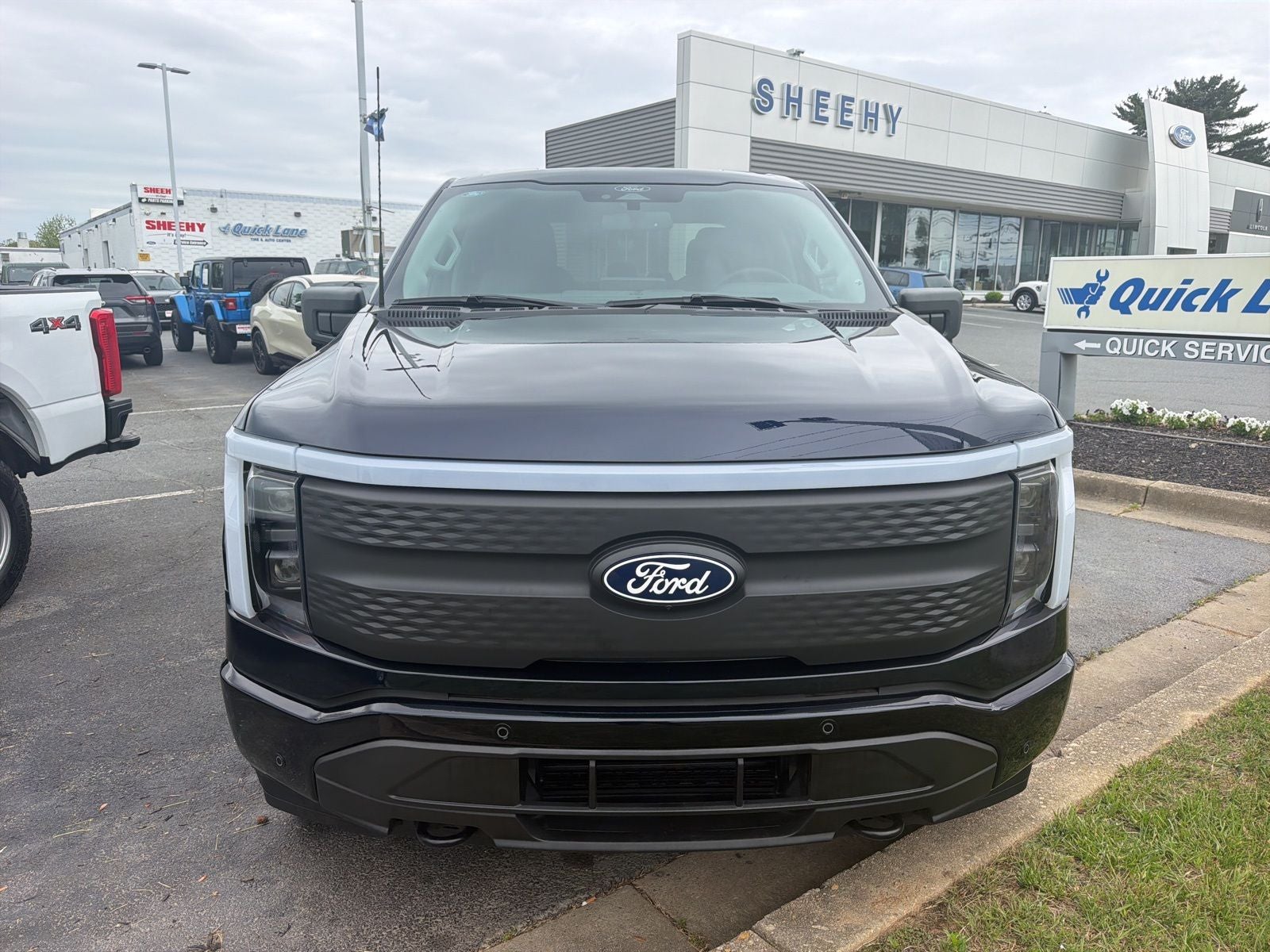 2024 Ford F-150 Lightning Flash