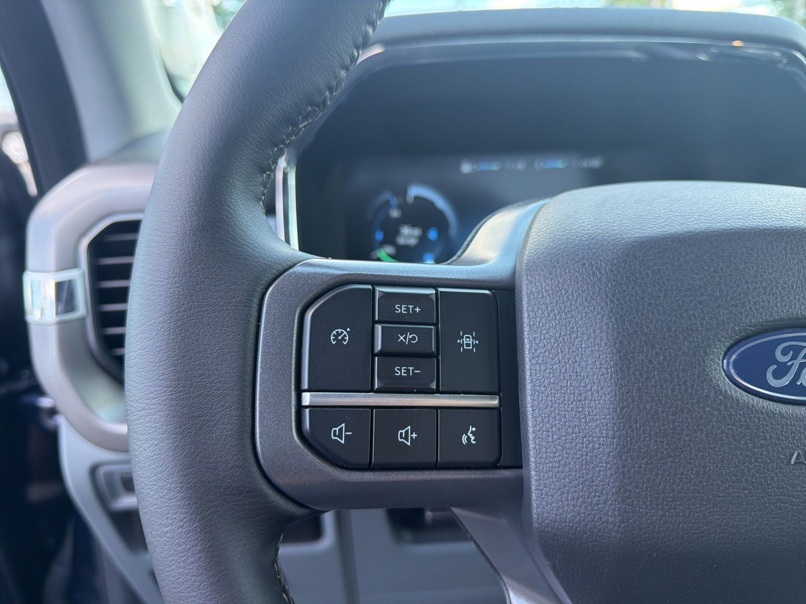 2024 Ford F-150 Lightning XLT