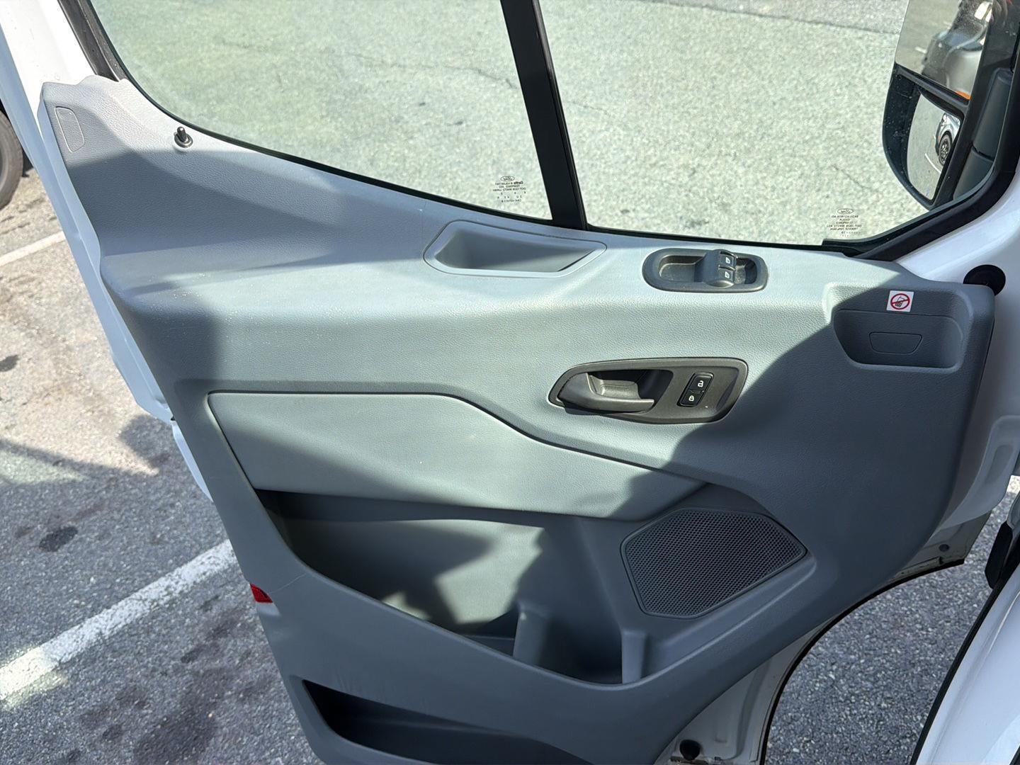 2019 Ford Transit-250 148 WB Medium Roof Cargo